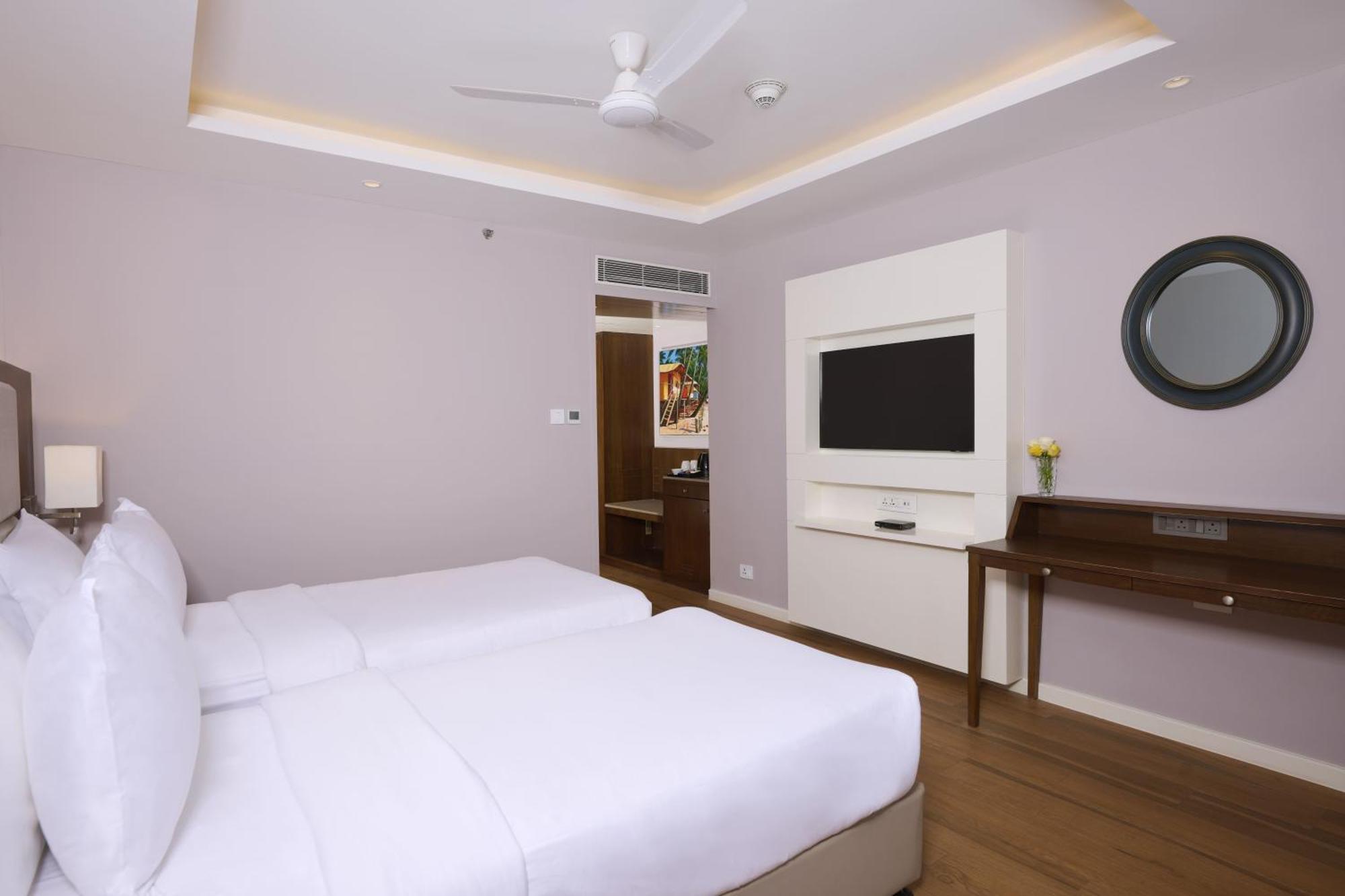 מלון Golden Tulip Vagator Goa מראה חיצוני תמונה
